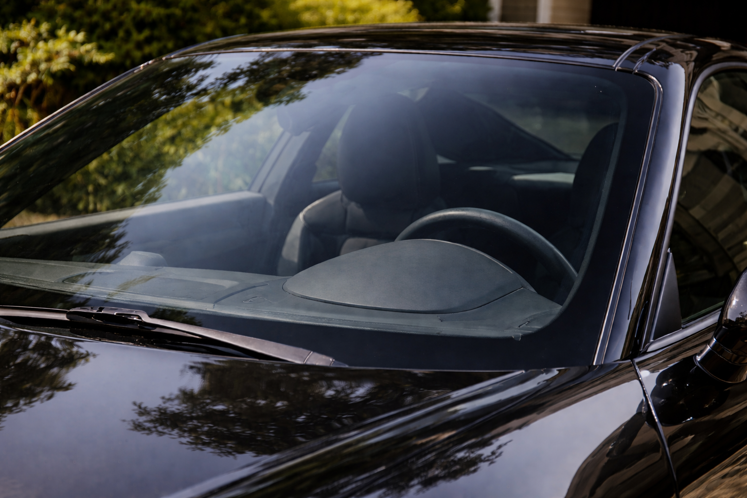 Windshield after restoration — scratch-free OEM glass